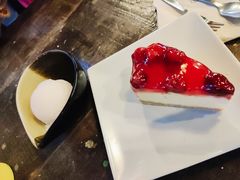 -莓园冰淇淋店