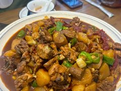 -俭寨大盘鸡·手抓肉·烧烤新疆菜(乌苏路店)