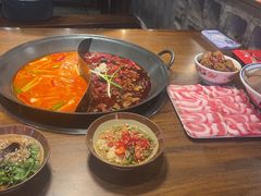 -萍姐火锅·公路夜市(武汉首店)