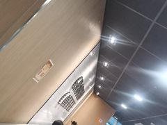 -麦当劳(轻轨曹杨路店)