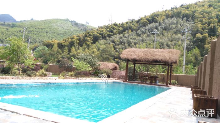 看见远方·莫干遥远的山民宿泳池图片