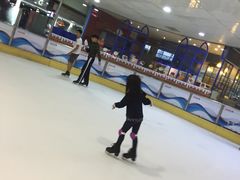 -正佳冰河湾真冰滑冰场