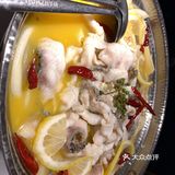 我都是2-3人过去，点2个主菜就够了，很实惠