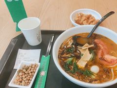 -蒙自源米线大王(东站店)