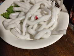 -老牌坊云南鱼豆花火锅(哈西万达店)