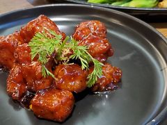 红酒泡沫牛仔粒-荟廷·晶萃(陆家嘴尚悦湾店)