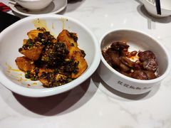 -渝是乎酸菜鱼·川渝小炒(新世界百货望京店)