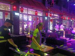 -喜鹊音乐酒馆(西街店)