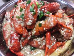 -靓靓蒸虾(恩施新天地店)