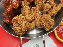 -BHC炸鸡(明洞总店)