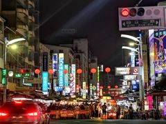 -六合夜市