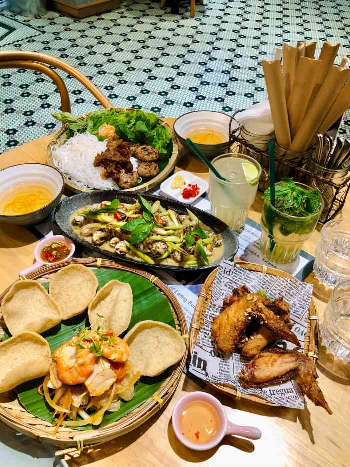 bun cha cha(力宝广场店)-"躺在收藏夹里很久的一家店刚好在新天地附.