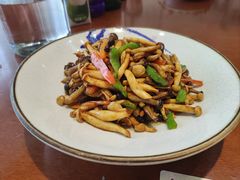 -鹤鸣嘉印象饭店(东市场小区店)