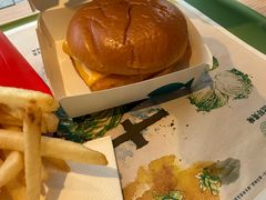 -麦当劳(新天地得来速店)
