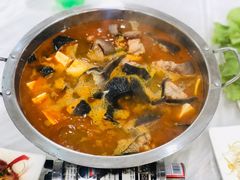 本地酸汤鱼-山水酒店