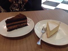 -Gloria Jean's Coffees