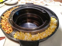 烤盘内的芝士玉米-韩宫宴烤肉·料理(苏州中心店)