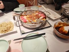 -黄记煌三汁焖锅(新佳丽江汉路店)