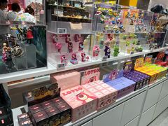 -泡泡玛特POPMART(柏威年购物中心店)