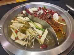 -沸炉重庆老火锅(军事博物馆店)