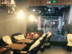 -杨小贤(东融国际影城店)