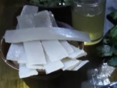 苕皮-虎贲三拖八老火锅(洋人街店)