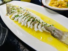抱腌鲈鱼-东门头·江鲜小馆(新天地店)