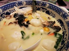 极品鱼头皇-山外山菜馆(玉泉路店)