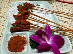 -小董哥烤串·爆汁大油边(故宫店)