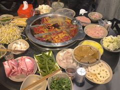 -洞亭火锅(防空洞总店)