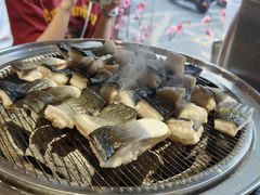 -围炉肉舍•炭烤活鳗•丹东海鲜烤肉(步行街店)