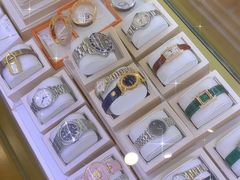 -海星奢选二手奢侈品手表包包鉴定回收寄卖(墨玉南路店)
