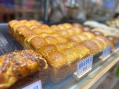 酸奶菠萝吐司-红心闪闪面包牛奶公司(旺角星辰店)