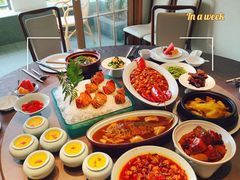 -榕树下·茶生活美学空间(江东中路店)