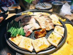 -三国惹火烤肉·中日韩烤肉集合店(百草路店)