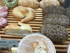 -焙丽拾光(麦凯乐直营店)