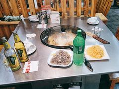 -屯老二农家铁锅炖(奥运村店)