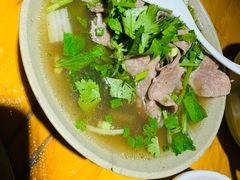 -大众跷脚牛肉馆·非遗传承单位(峨眉山店)