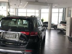 -奔驰北京极光星徽(四元桥店)