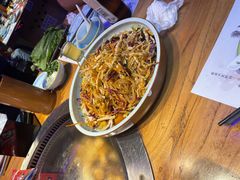 -山河屯铁锅炖·非遗东北菜(南山店)
