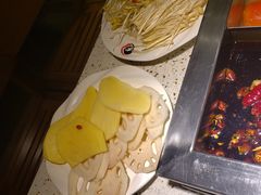 -二荆条·蜀鲜汇城市森林火锅