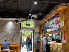 大堂-弄堂咪道-饭香·面香·馄饨香(兴梅店)