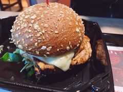 -The Habit Burger Grill 哈比特汉堡(复兴soho店)