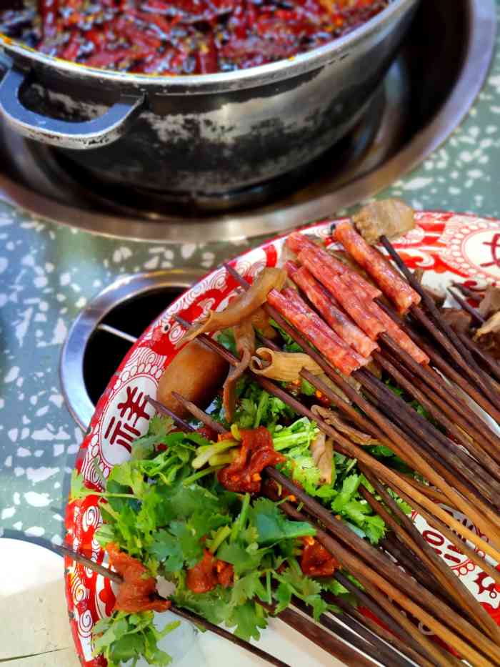 张大娃卤味串串(南坪店)-"最近铺天盖地的广告让我了解到这家串串自助