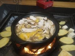 野生菌拼盘-有一锅·野生菌黑山羊腊排骨火锅(古城北门店)
