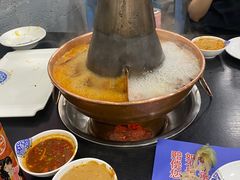 -楼外楼大刀肉传统火锅居(幸福街店)