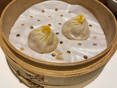 活拆蟹黄小笼包-成隆行·蟹王府(九江路店)