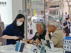 -荣耀授权专卖店(黄浦浙江中路店)