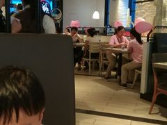 -必胜客(武汉欢乐谷店)