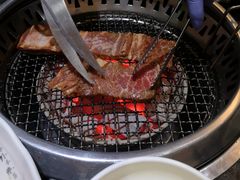 -草家酱蟹炭火烤肉店(珲春南路一店)